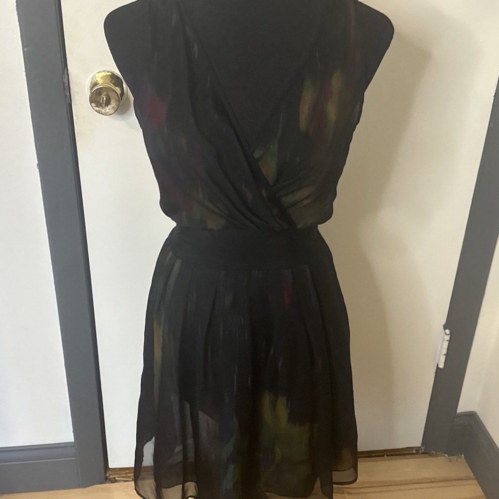 Antropologie Pins and Needles dress. Rainbow flowy watercolor‎ Lining Size 4